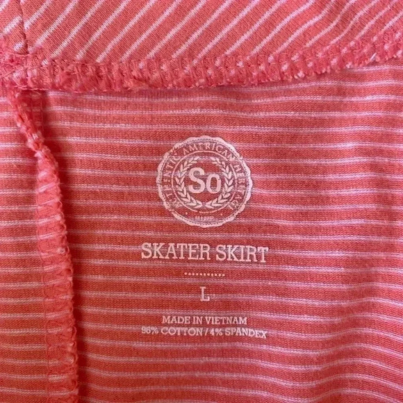 Adorable coral & white striped SO‎ skater skirt. EUC - Picture 2 of 4